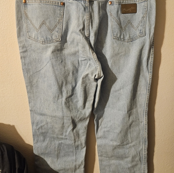 Wrangler Mens Light Wash Straight Leg Jeans Size 40 X 32 - Picture 7 of 13